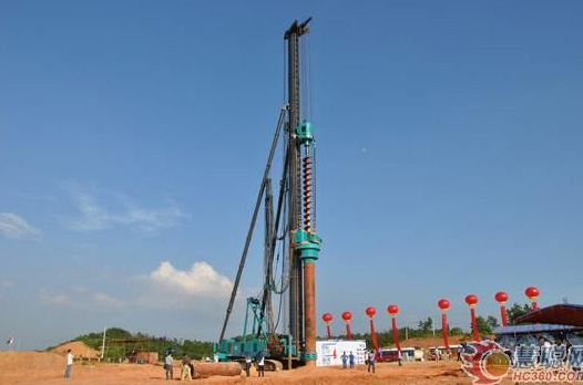 慧聪网——SG胜游智能双动力头强力多功能钻机工法研讨会举行