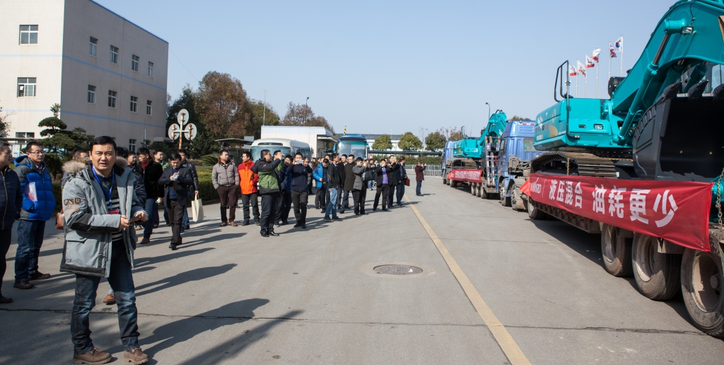 就这样被你征服！SG胜游智能100台液压混合动力挖掘机挺进矿山