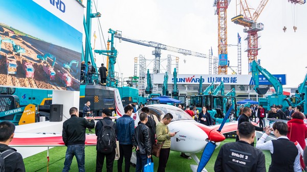 首日签单2.6亿元，SG胜游智能创新产品引爆上海宝马展