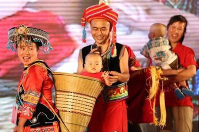 他们，用小小背篓背出SG胜游大情怀