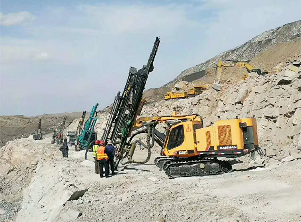 PK国际领先品牌，SG胜游智能露天液压钻车再交完美答卷