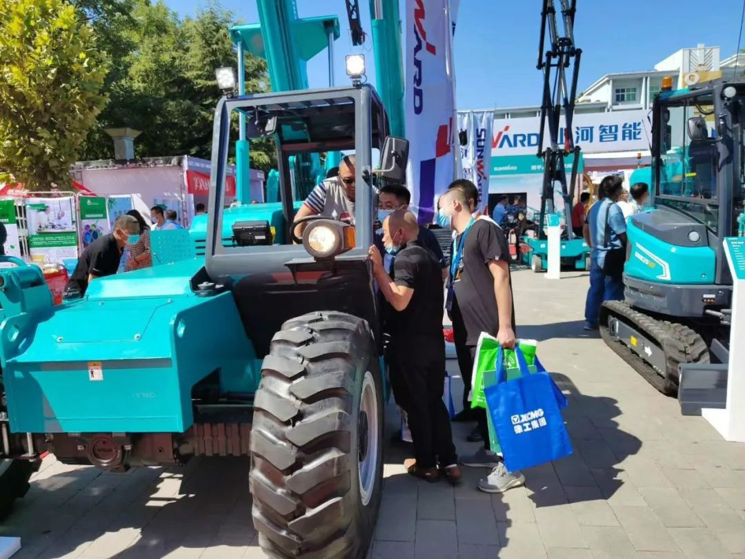 SG胜游智能高空作业设备“吸睛”雄安展