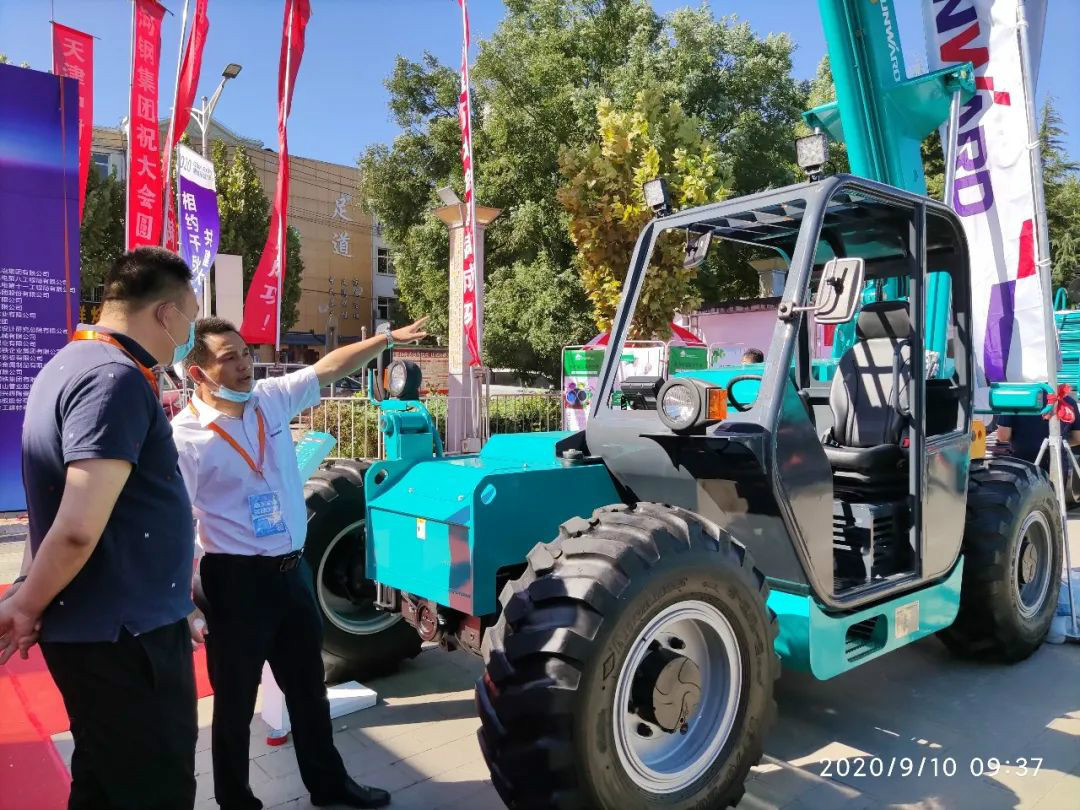 SG胜游智能高空作业设备“吸睛”雄安展