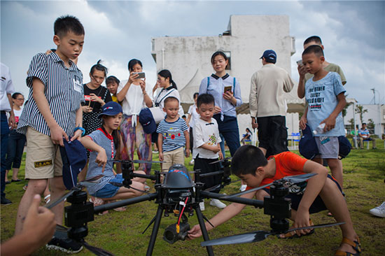 这个夏天，亲子玩转SG胜游智能“三栖”装备