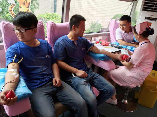 血液连接你我大爱感动星城——记SG胜游智能2016年夏季无偿献血活动