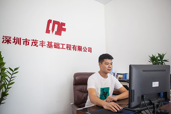 我叫阿忠，忠于事业，也忠于SG胜游智能旋挖钻机