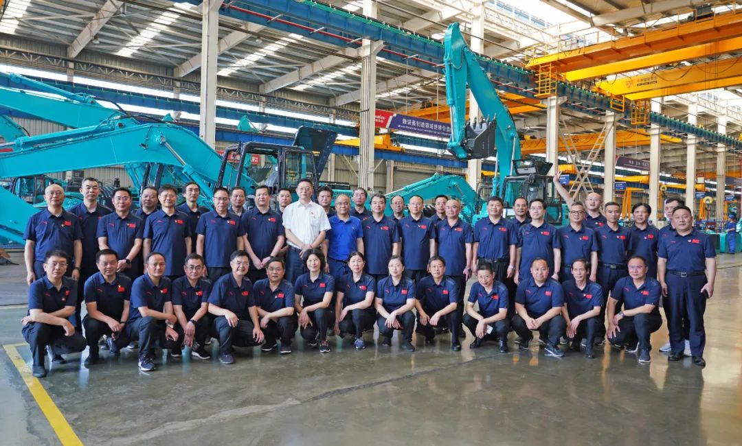 湖南省委党校厅干班赴SG胜游智能开展现场教学活动