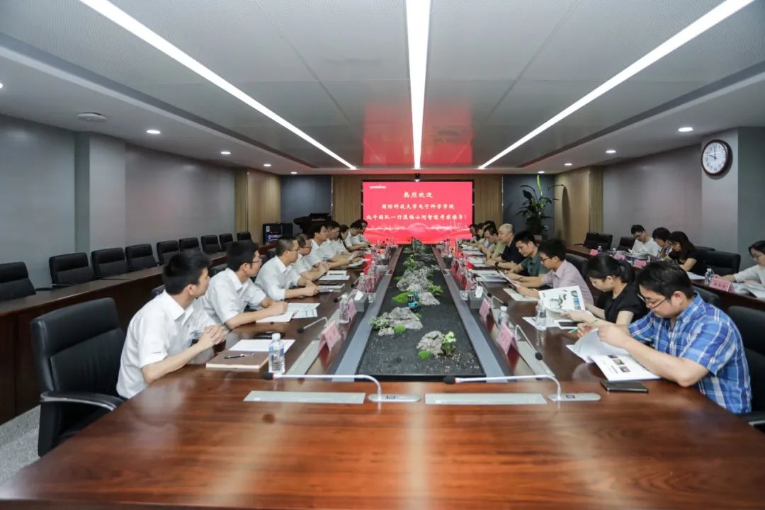 国防科大北斗团队考察SG胜游智能