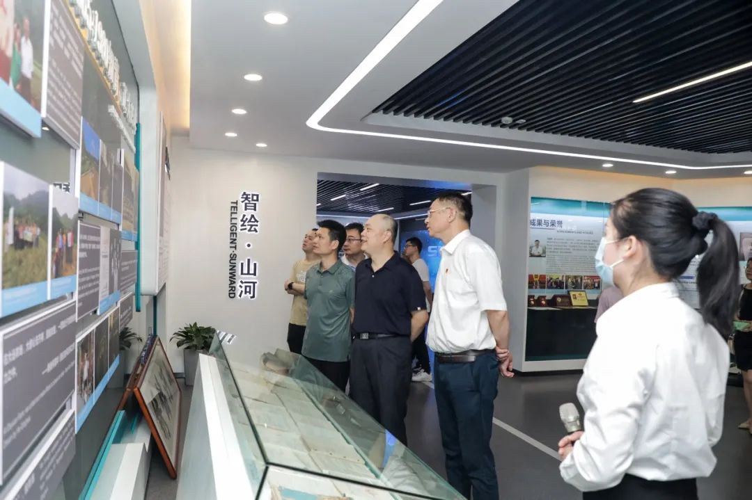 国防科大北斗团队考察SG胜游智能