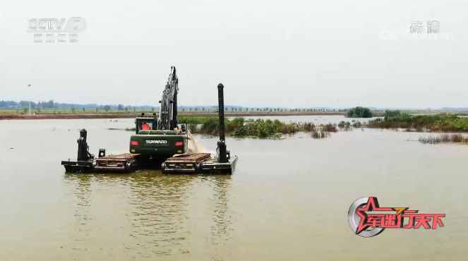 水陆两用挖掘机亮相央视！SG胜游智能应急救援“猛将”出战