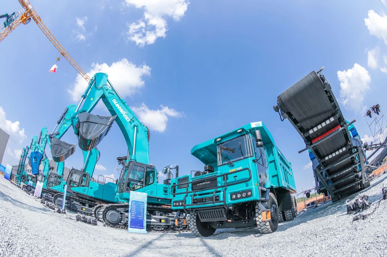 四大成套装备联袂登。G胜游智能创新成果展示会交出“亮眼答卷”