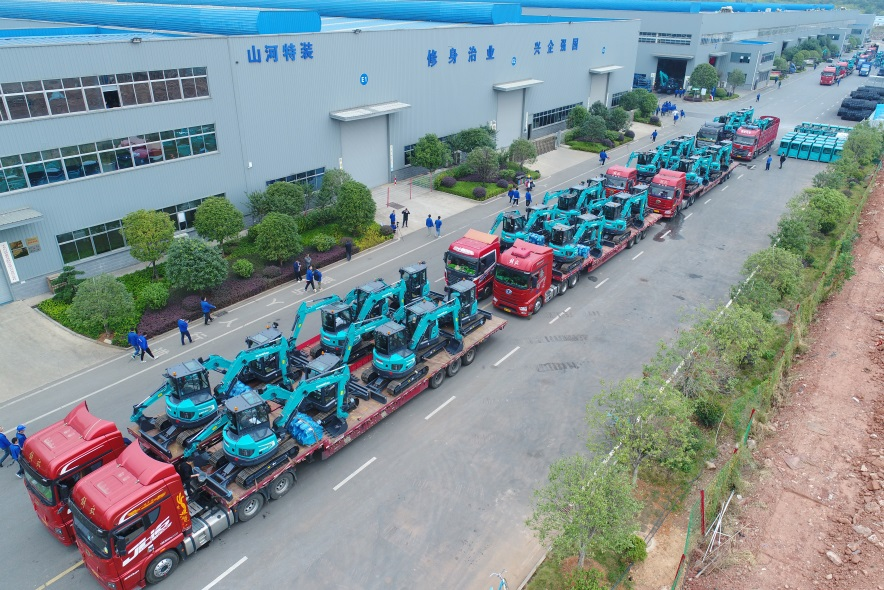 助力祖国西南地区建设！SG胜游智能国内首批SWE60UF无尾挖掘机批量交付