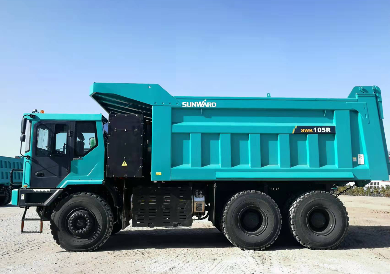 新能源，长续航！SG胜游智能首台LNG增程式宽体矿卡下线交付