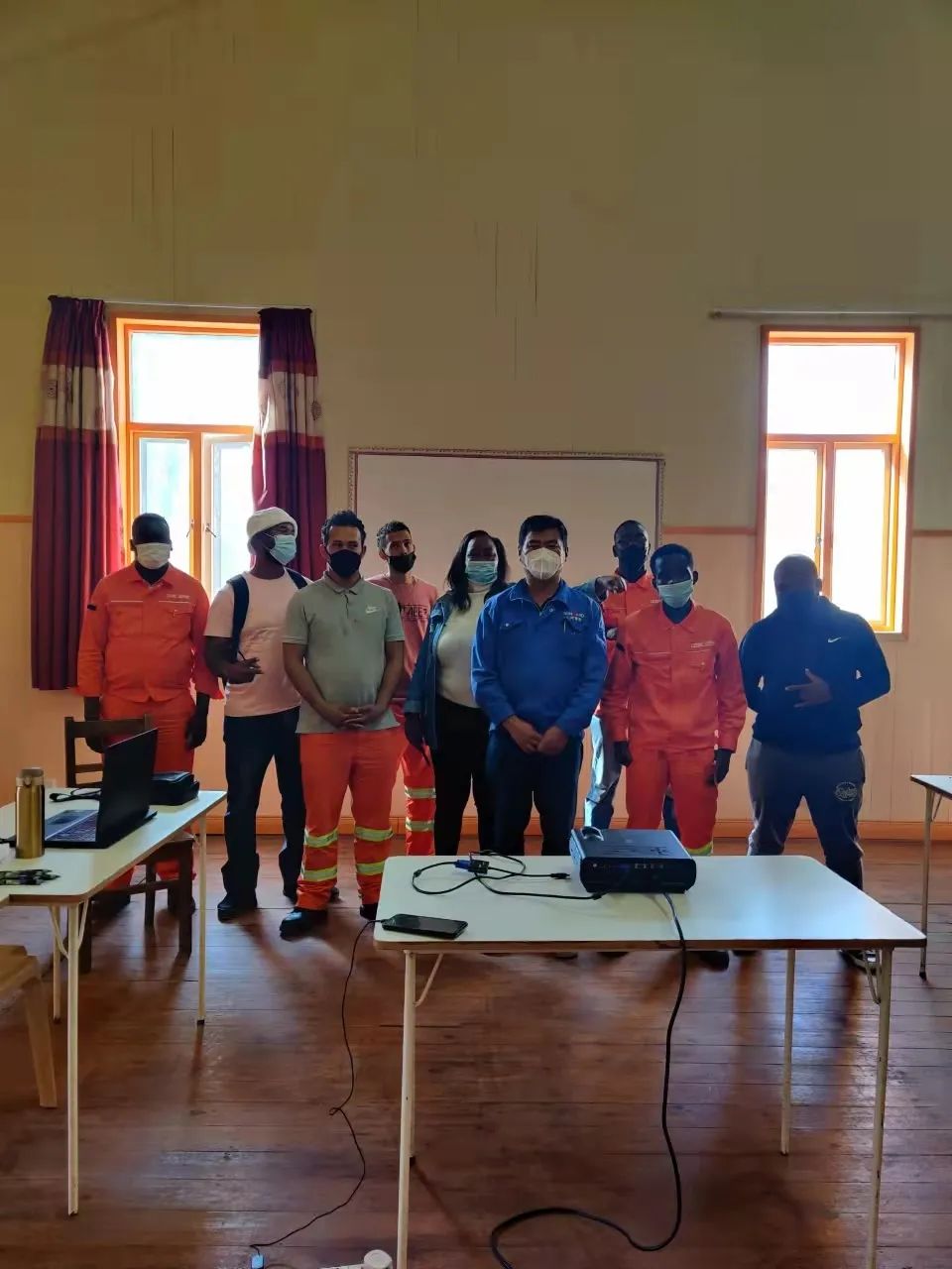 疫情当下，逆行非洲——SG胜游智能凿岩设备团队海外服务纪实