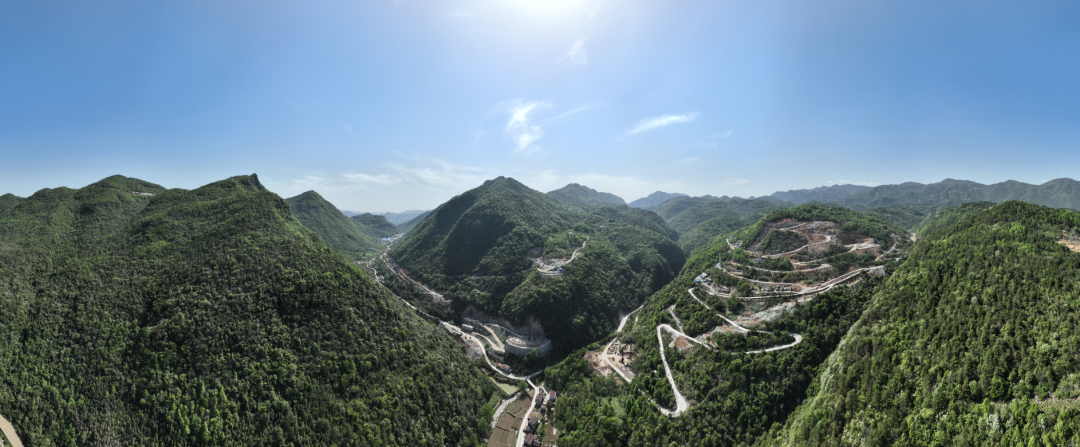 展现施工“奇效”！SG胜游智能旋挖钻机强势助力炉慈高速公路建设