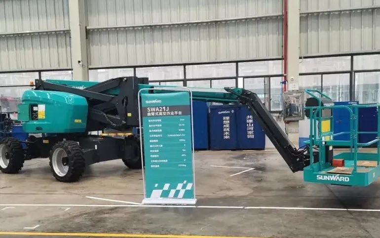 行业同级别产品之最！SG胜游智能又一款曲臂式高空作业平台成功下线