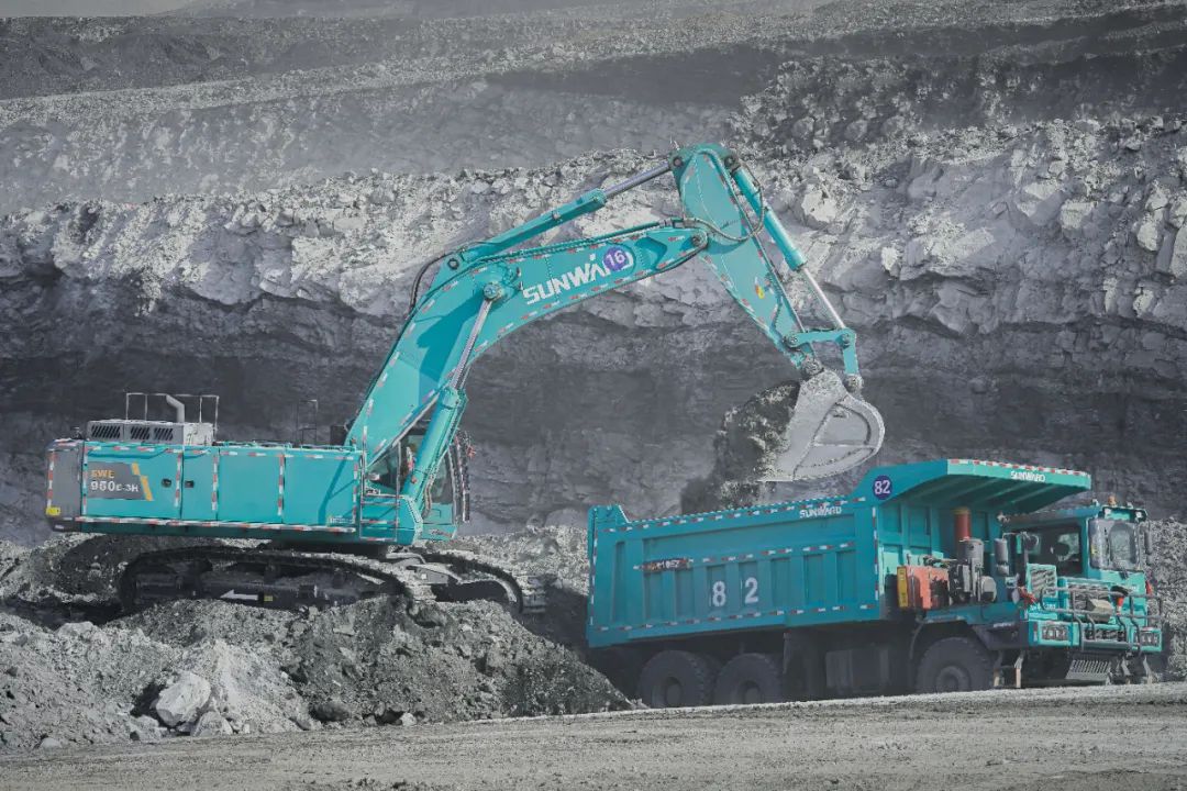 图集 | “SG胜游绿”满矿山！SG胜游智能矿山成套装备实力“亮剑”