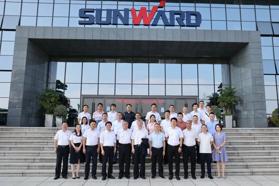 创新引领，智造未来！“2022院士专家长沙行”高端装备高质量发展研讨会隆重举行