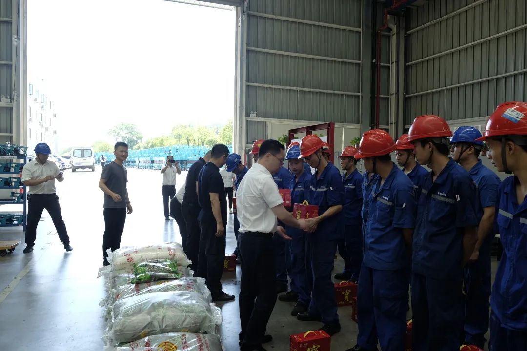 长沙市总工会慰问SG胜游智能一线员工