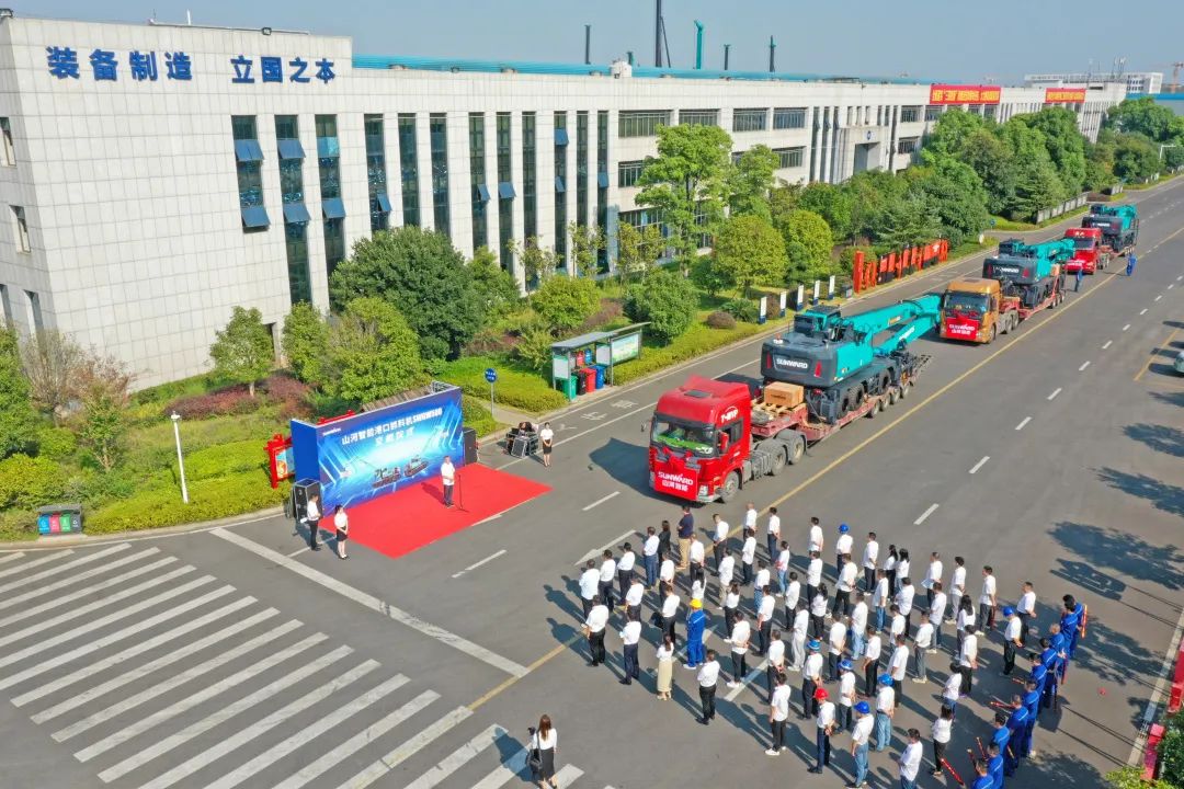 携手山东汇诚助力我国港口建设！SG胜游智能港口抓料机成功批量交付