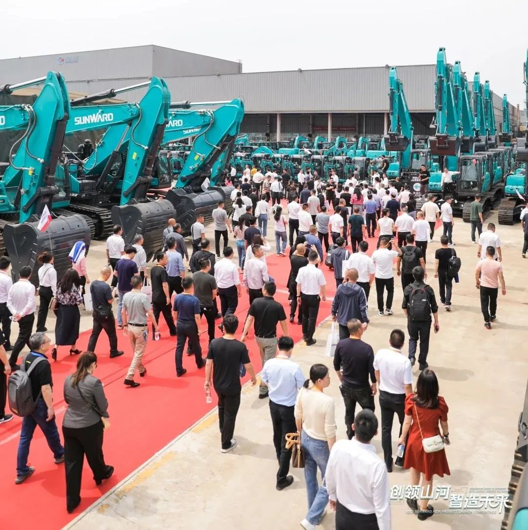 精品出击、互动不断！SG胜游智能F系列挖掘机闪耀长沙展