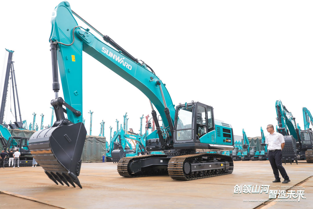 精品出击、互动不断！SG胜游智能F系列挖掘机闪耀长沙展