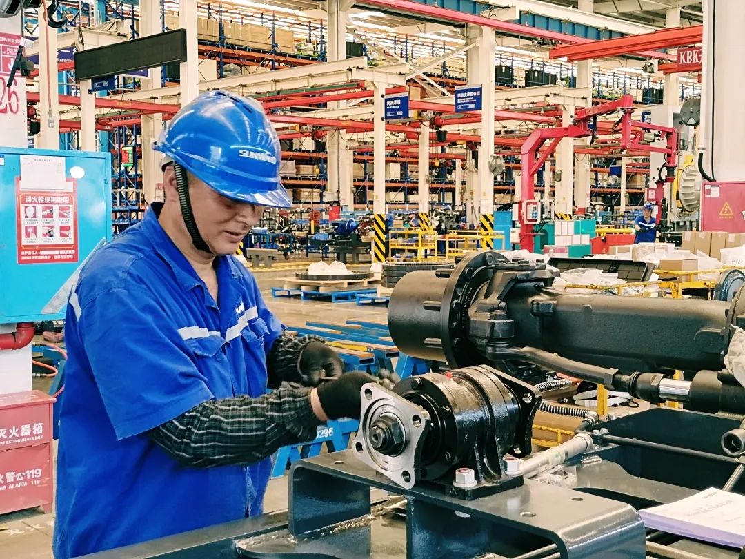 劳动光荣，创造伟大！记录那些平凡且伟大的劳动瞬间