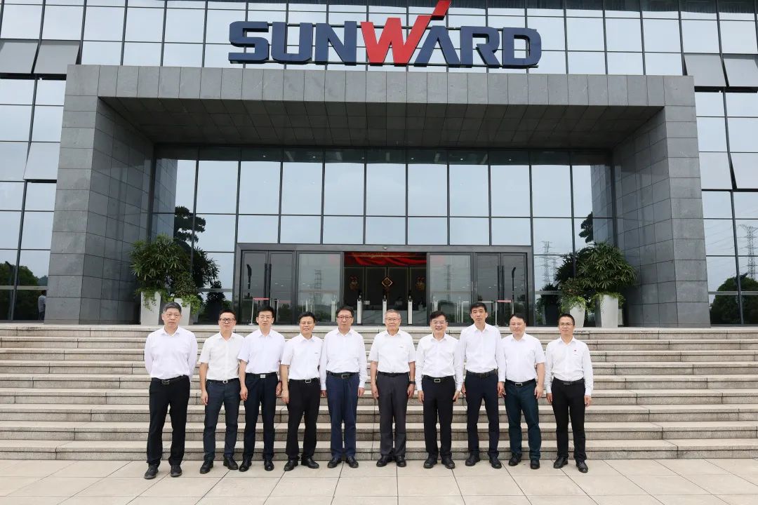 中国联通集团副总经理梁宝俊到访SG胜游智能