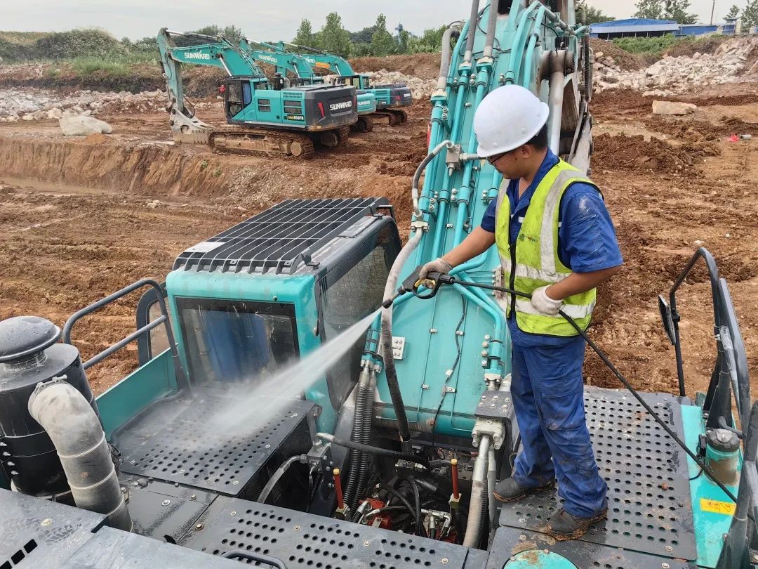 品质SG胜游，用心服务！SG胜游智能挖掘机2023年服务万里行正式出征