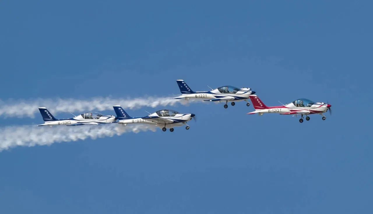 央媒聚焦！一起见证首届亚洲通用航空展上的SG胜游风采