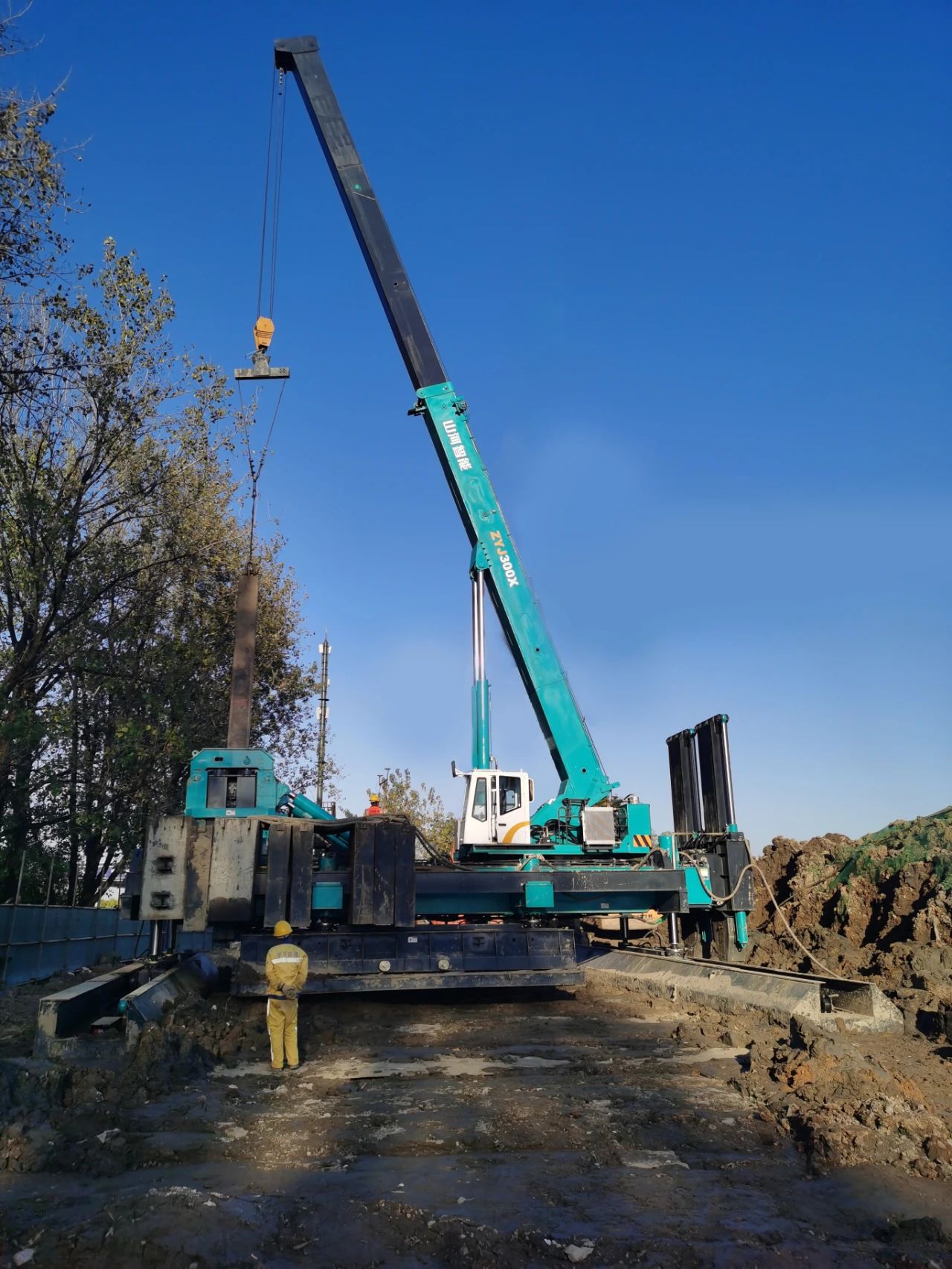 “SG胜游绿”闪耀西子湖畔！SG胜游智能ZYJ300X斜桩压桩机强势来袭