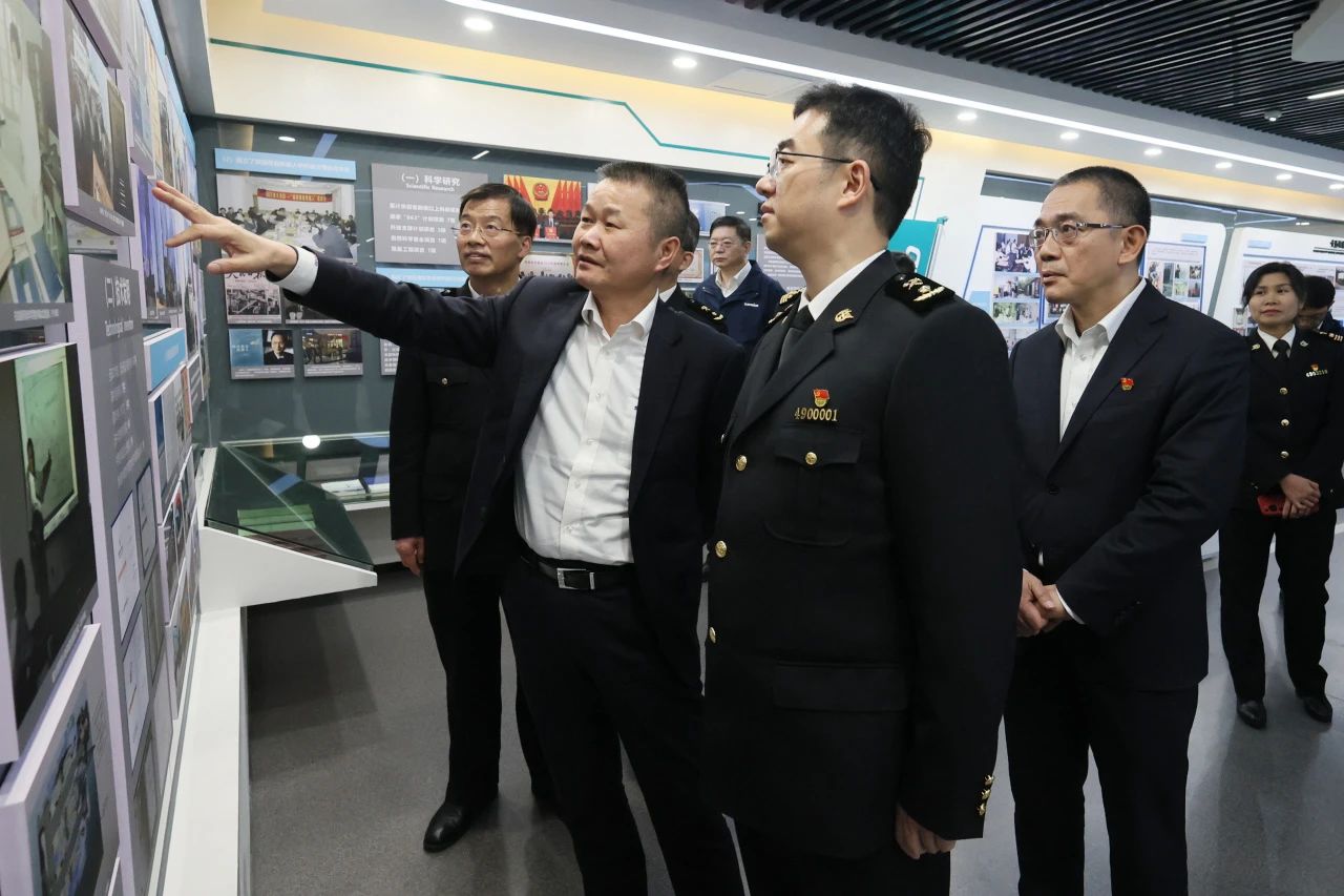 长沙海关党委书记、关长沈大为调研SG胜游智能