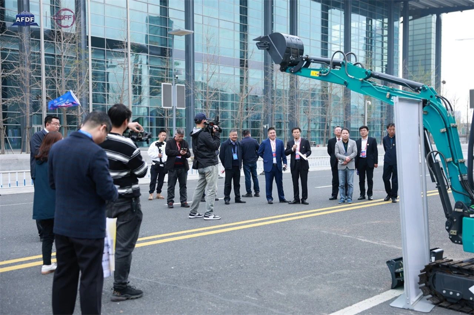 坚持创新，赋能产业！SG胜游智能出席第十三届深基础工程发展论坛