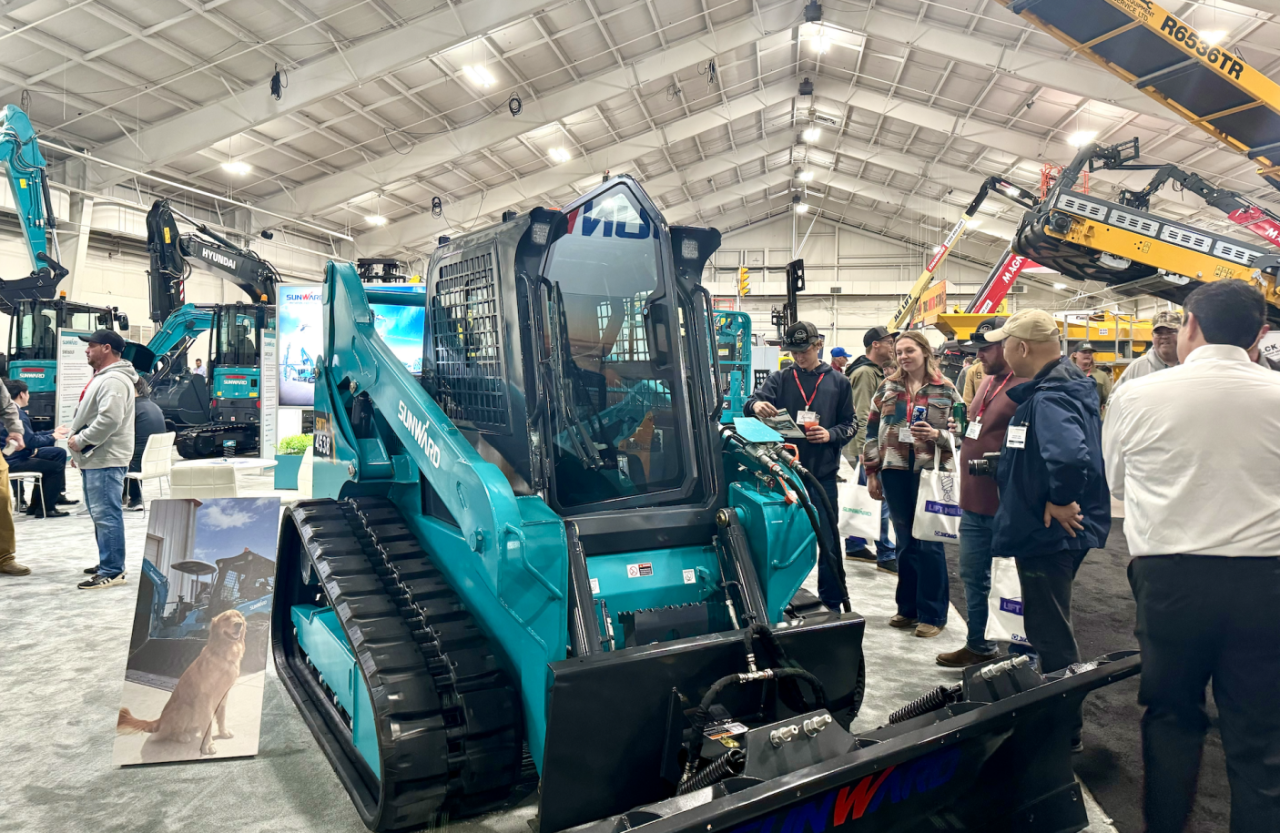 SG胜游智能亮相加拿大最大重型设备展