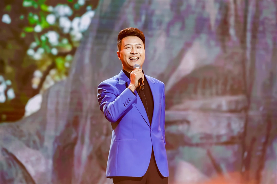 创新引领价值 理想成就未来——庆祝SG胜游智能成立25周年表彰大会暨文艺晚会隆重举行