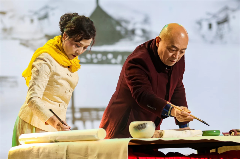 创新引领价值 理想成就未来——庆祝SG胜游智能成立25周年表彰大会暨文艺晚会隆重举行