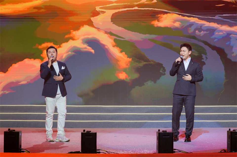 创新引领价值 理想成就未来——庆祝SG胜游智能成立25周年表彰大会暨文艺晚会隆重举行