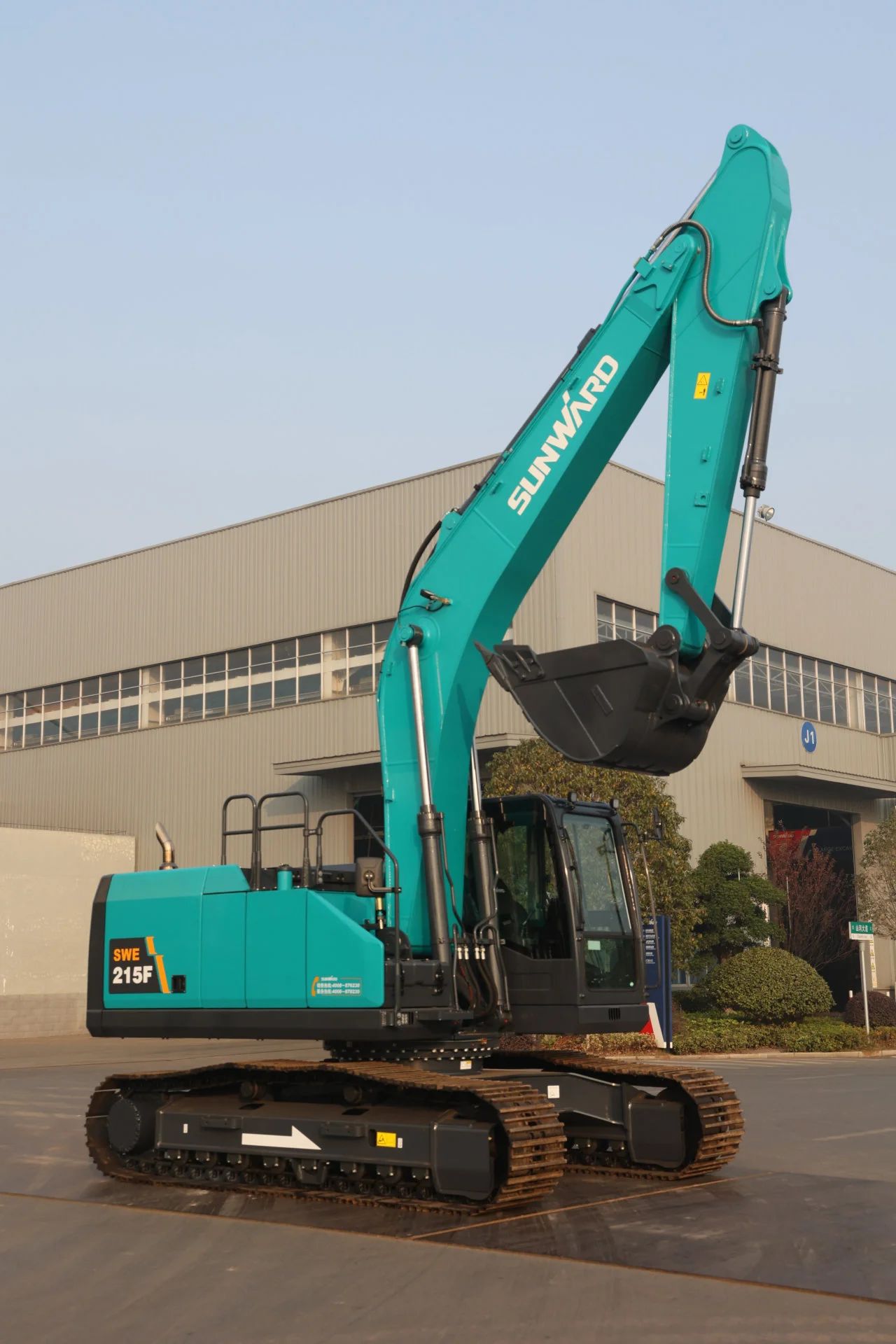 聚焦市场需求，SG胜游智能三款精品工程液压挖掘机成功下线