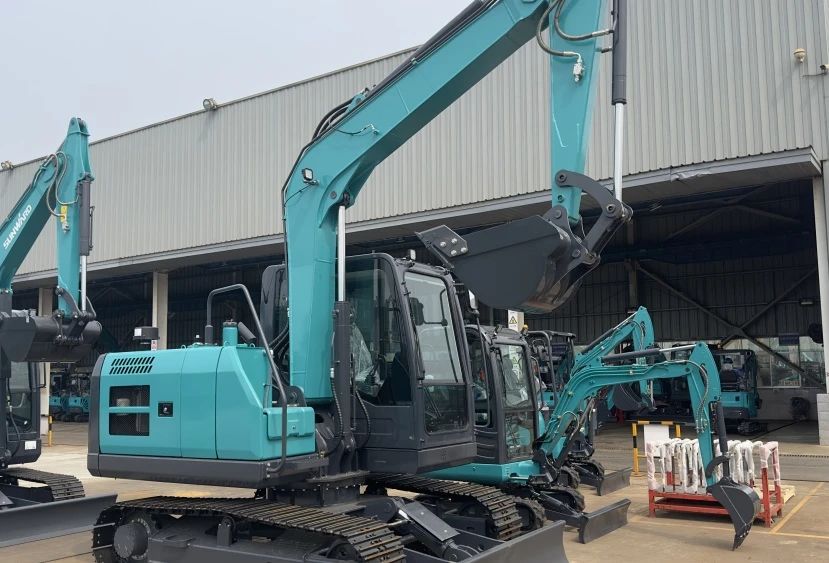 聚焦市场需求，SG胜游智能三款精品工程液压挖掘机成功下线