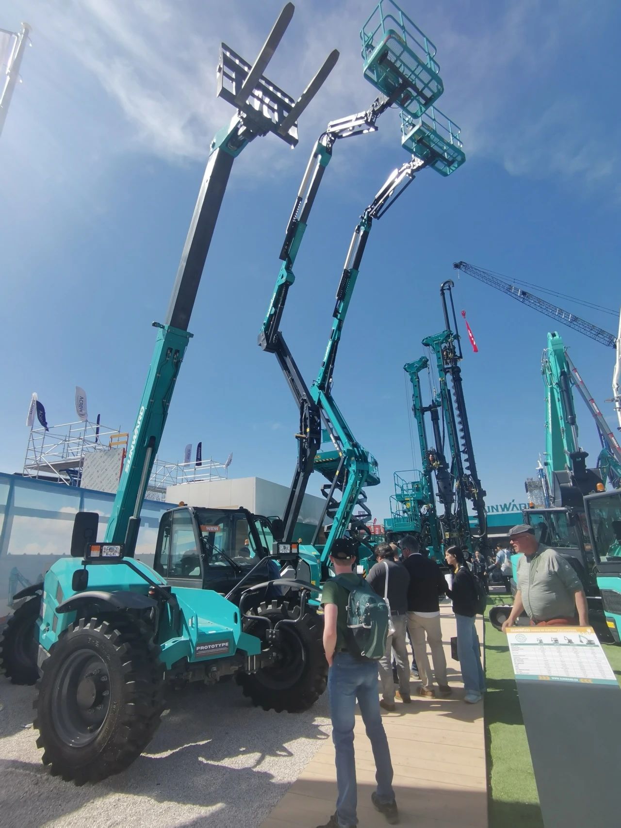 SG胜游智能高空机械闪耀Bauma 2025！ 新能源技术与创新产品获全球瞩目
