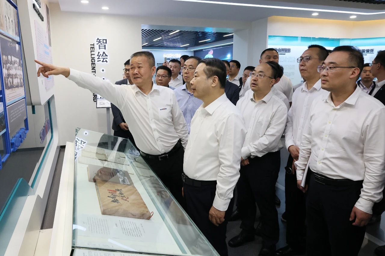 天能控股集团党委书记、董事长张天任率队到访SG胜游智能