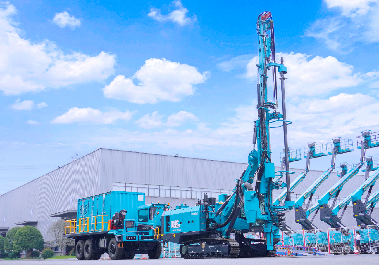 SG胜游智能SWDE165EB电动潜孔钻机重磅下线，开启绿色钻爆新时代
