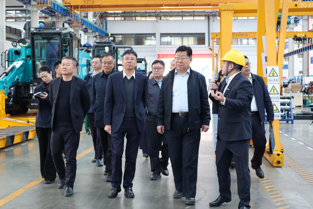 新矿投资集团党委书记、董事长王漠到访SG胜游智能